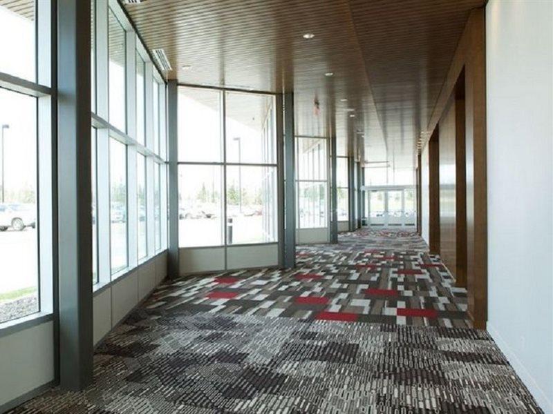Grey Eagle Resort Calgary Bagian luar foto